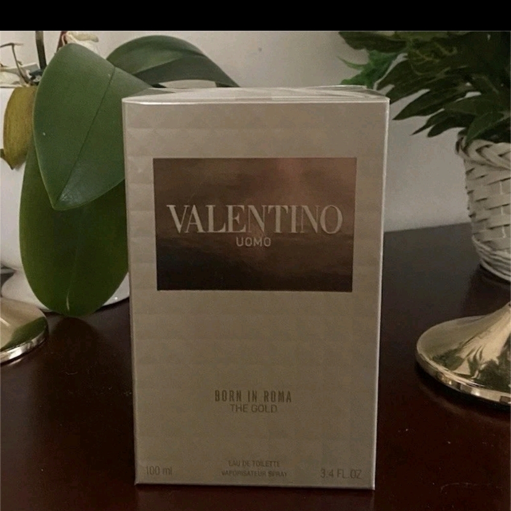 Valentino Uomo Born in Roma The Gold Eau de Toilette 100ml New In The Box